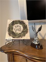 Hey Y'all Canvas Art & Eagle Statue