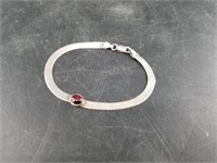 Sterling silver and garnet flat link bracelet, tot