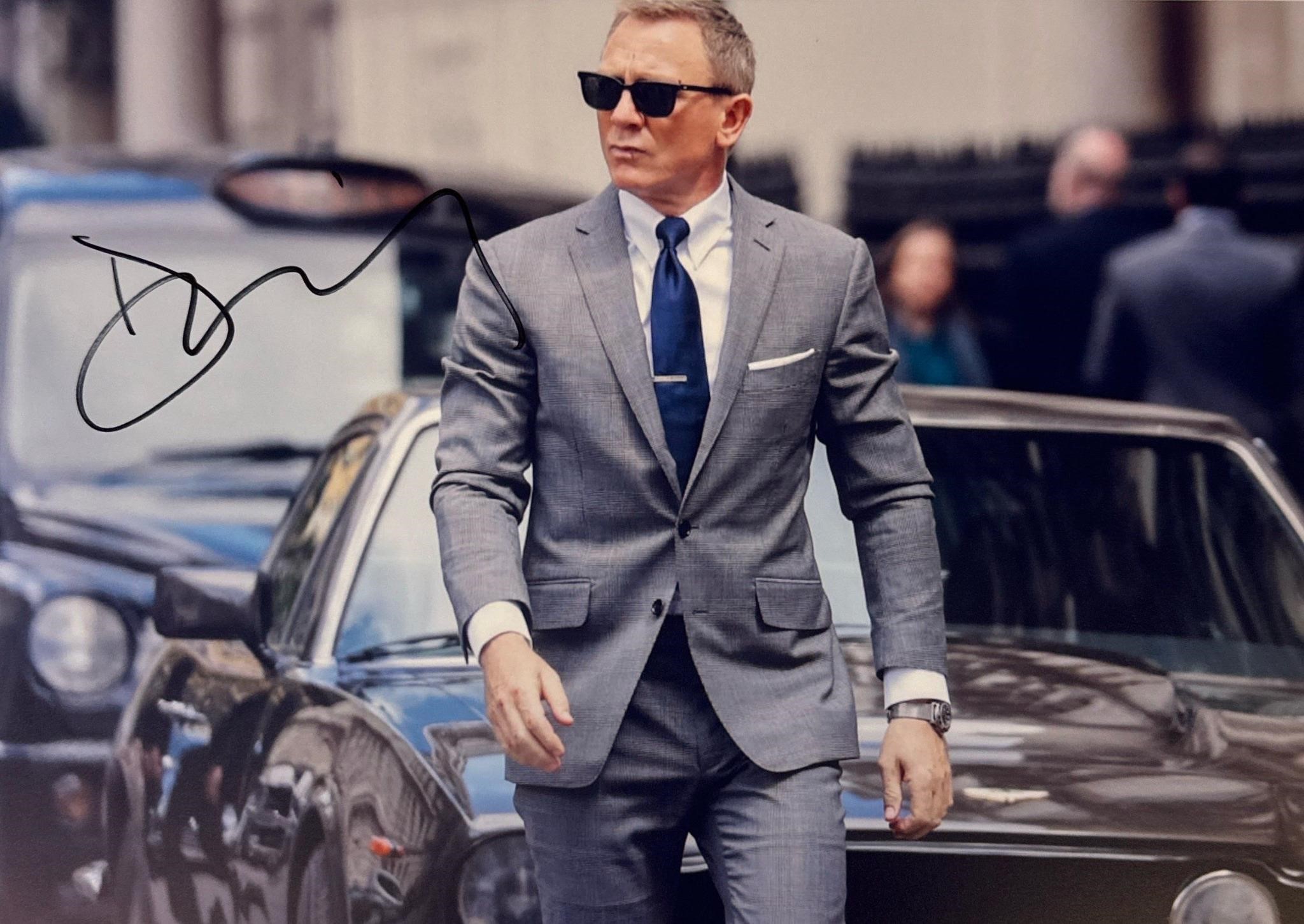 Autograph COA 007 Daniel Craig Photo