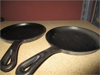 Vintage Pair of Cast Iron Flat Skillets Skookie