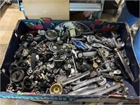 *BOX OF VINTAGE CAR KNOBS, HANDLES & EMBLEMS