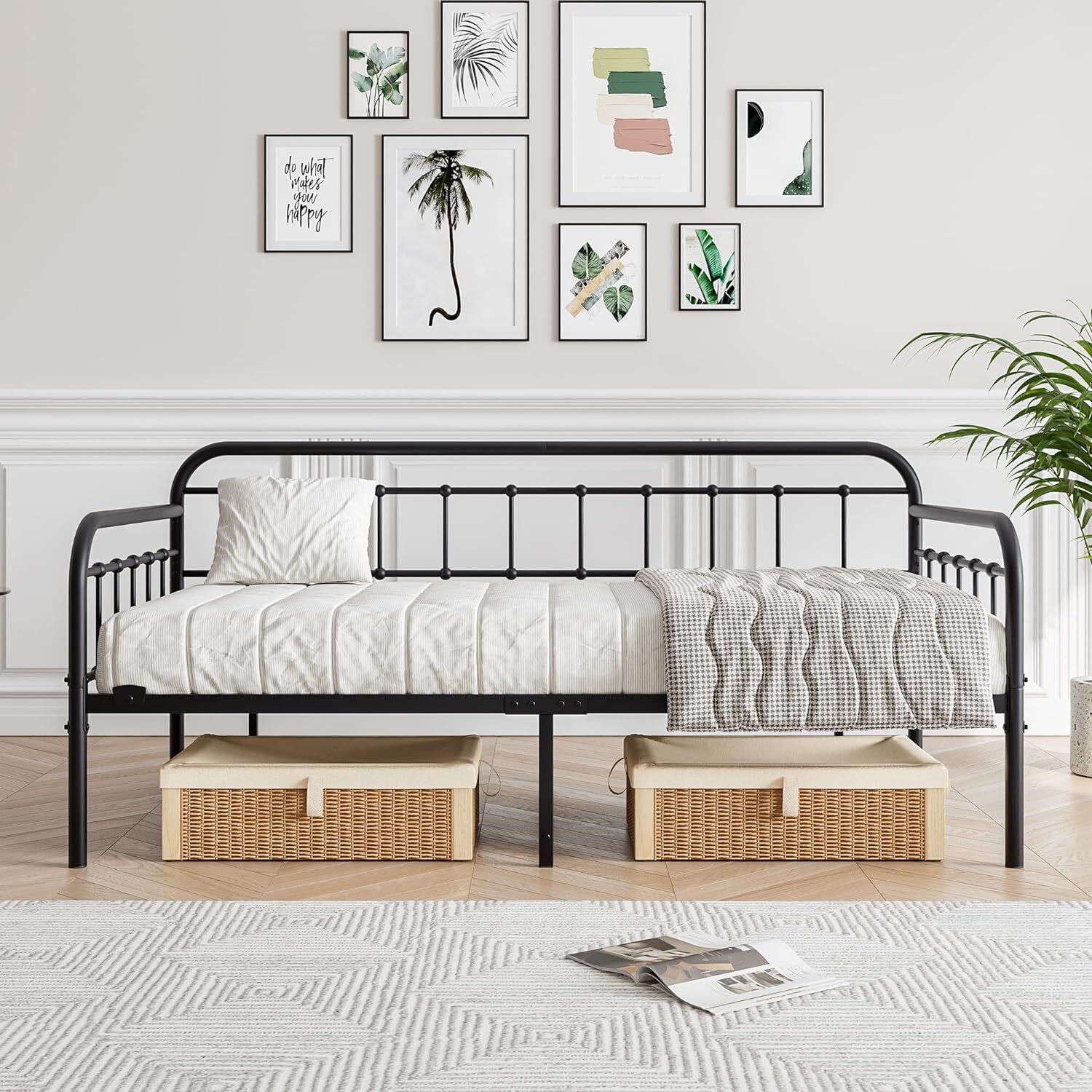 JURMERRY Metal Daybed Frame Twin Size  Black