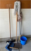 Mops, Bucket, Brooms, Dust Pans +++