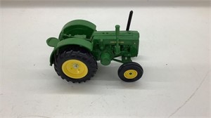 1/16 scale, John Deere model D tractor