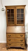 Secretary with hutch cabinet top and 3 drawers,