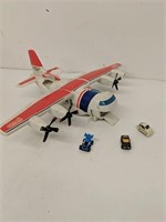Galoob Micro machines plane and car lot