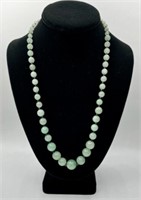 Nice Jade Graduated Bead Necklace