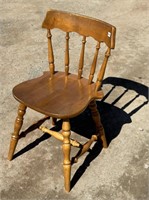 NICE MAPLE DINNER CHAIR