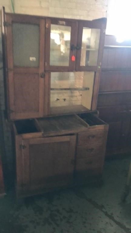 Seller cabinet