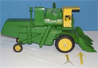 1/16 JD 55 EB Corn Special Combine