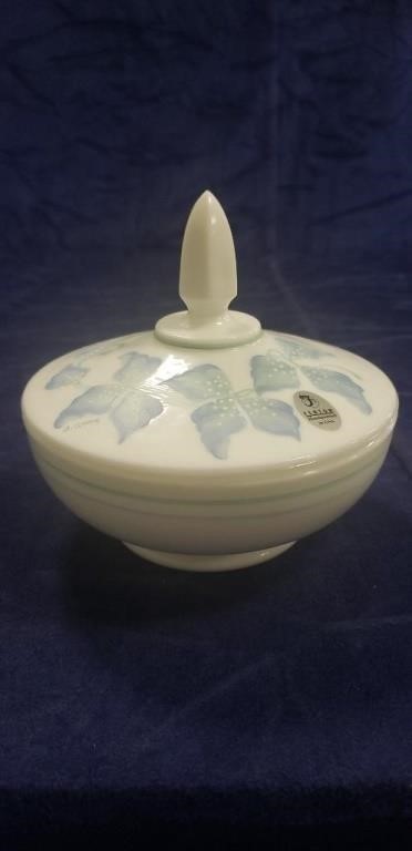 (1) Fenton Covered Dish (5" Tall)