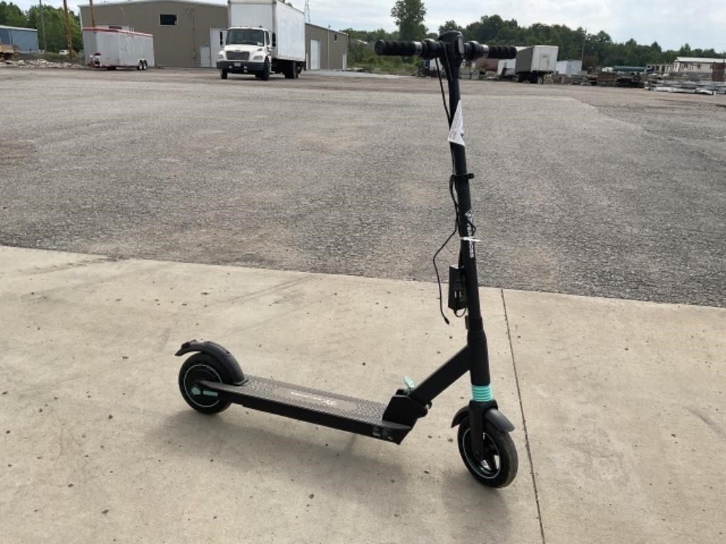 Evercross Scooter. Black With Charger