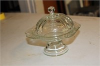 Glass dish with lid