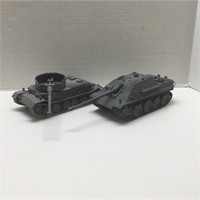 Lot of 2 tank models - both German