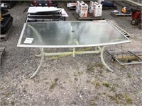 d1 outdoor glass table