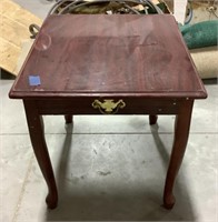 Wood end table-18 x 21 x 18.5
Scratches