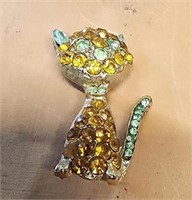 RHINESTONE CAT BROOCH