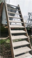 11 step 8 ft wood stair riser
