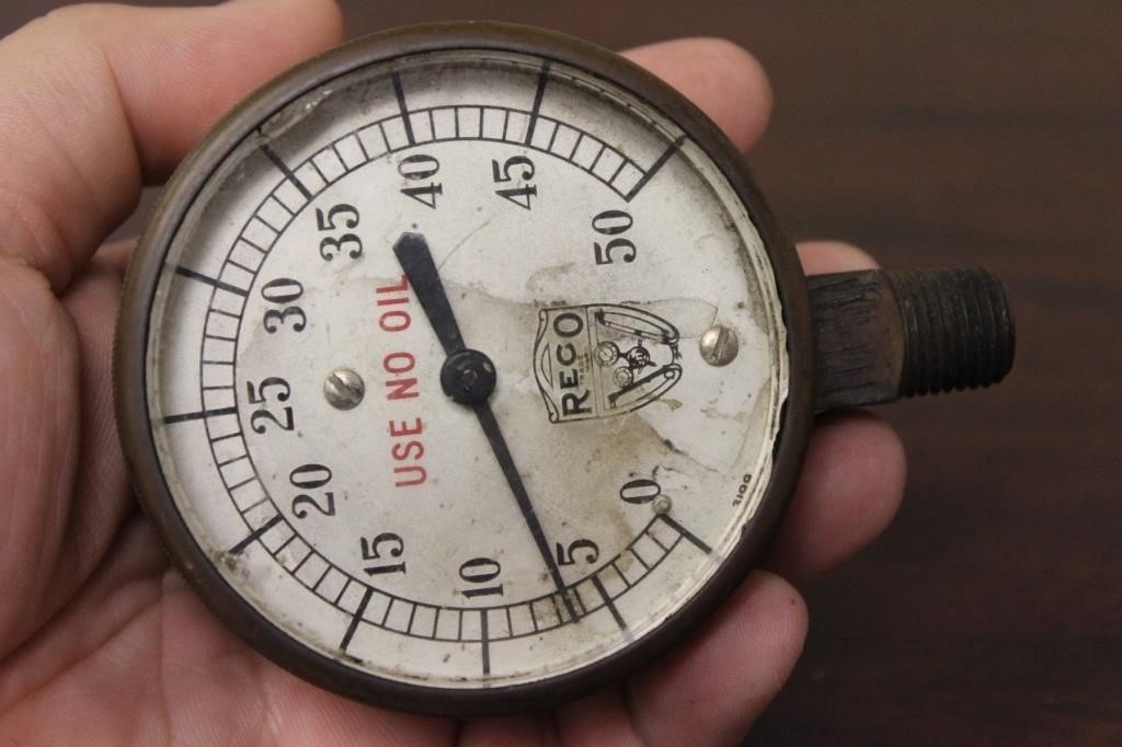 A Vintage/Antique Reco Gauge