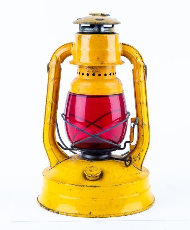 Vintage Dietz Little Wizard RR Lantern