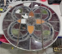 (BD) Circular stained glass window measuring 43"