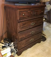 Chest of Drawers -- Medium Sized