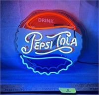 14" Pepsi Cola Glass Neon Bottle Cap sign, Works