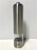 airline bayrrry operated salt / pepper grinder
