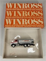 4) WINROSS TRUCKS W/ BOX