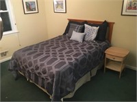 Full size wooden bed 54W x 77L