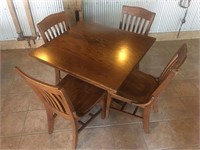 TABLE AND 4 CHAIR 3FT