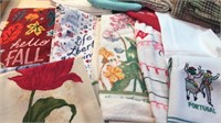 Assorted Kitchen Towels, Dish Cloths, & Hot Pads