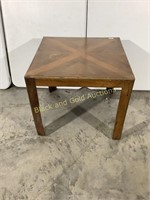 Square side table 25 x 25