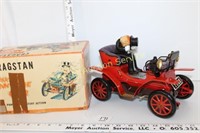 Cragstan Battery Operated Shaking Action Car