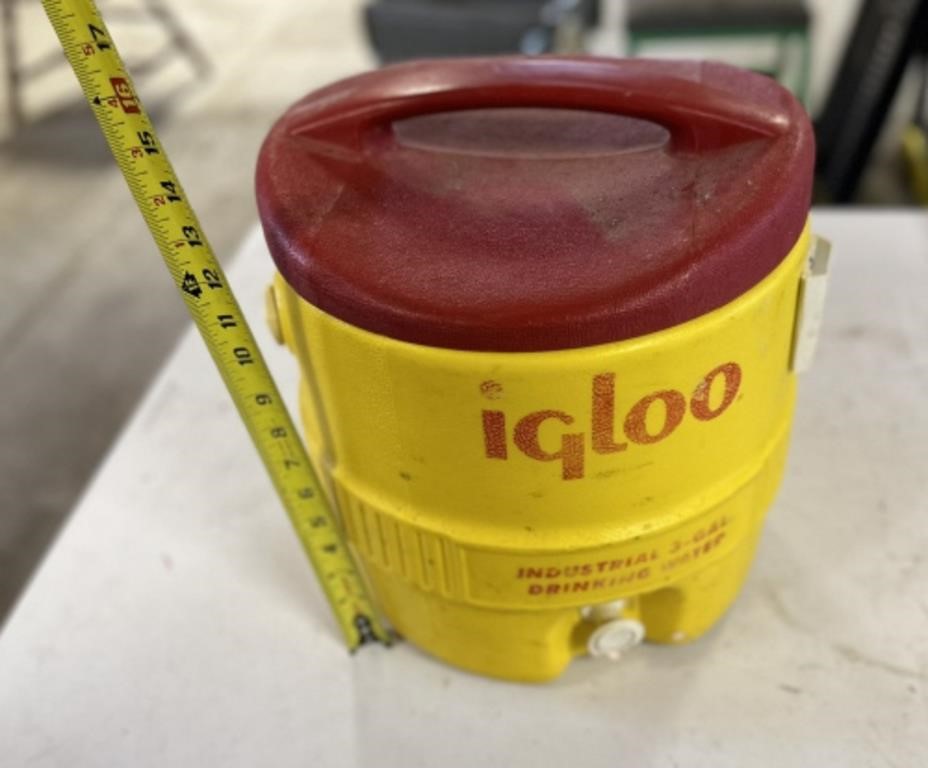 Igloo3 Gallon Water cooler