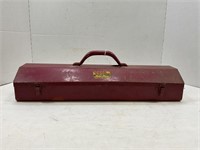 MOORMAN'S METAL TOOL BOX WITH ANTIQUE TOOLS