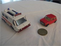 2 voitures vintage Matchbox Lesney et Corgi 1970's