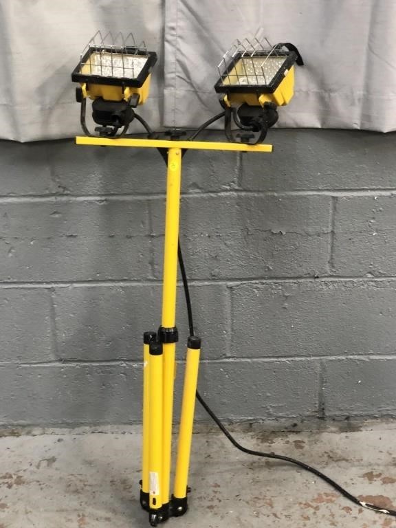 DUEL ADJUSTABLE SHOP LIGHT