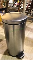 Simple human stainless steel trash can with the