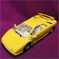 Burago Lamborghini Diablo 1990 (1:24 Scale)