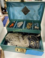 COSTUME JEWELRY WITH BOX