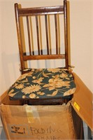 4 antique wooden folding chairs