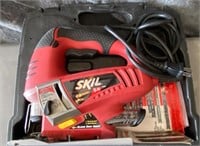 Skil Corded Sabre Saw With Case & Blades