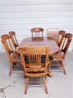 OAK TABLE WITH 6 - PRESSBACK CHAIRS