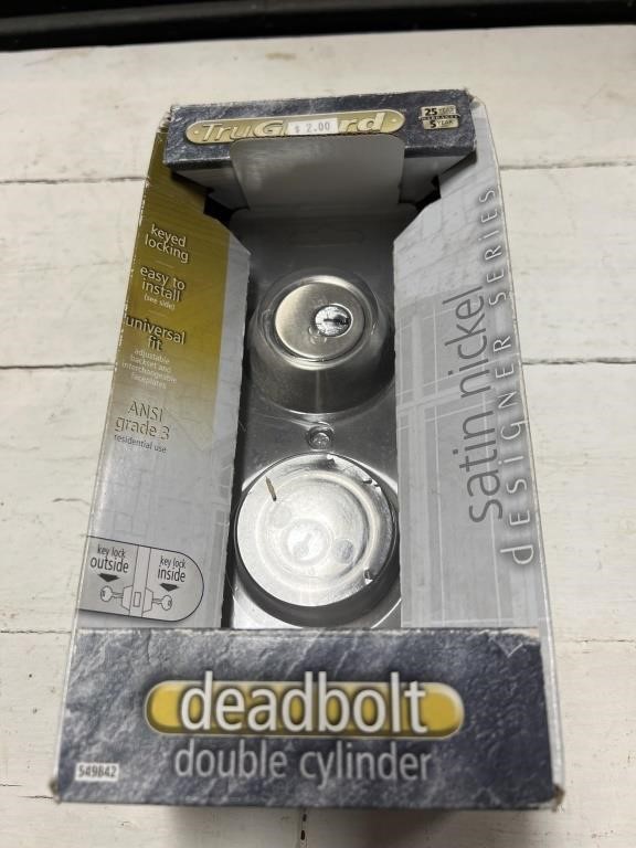Dead bolt lock