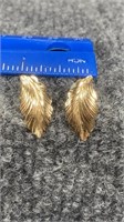 14K Gold Earrings 0.9 Grams