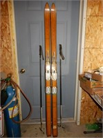 WOOD SKIS AND POLES