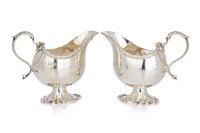 PAIR OF ENGLISH SILVER CREAM JUGS 372g