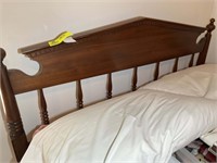 VINTAGE FULL SIZE WOOD FRAME BED WITH FOOTBOARD, H