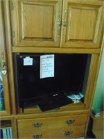 Oak TV Cabinet with Toshiba Flatscreen